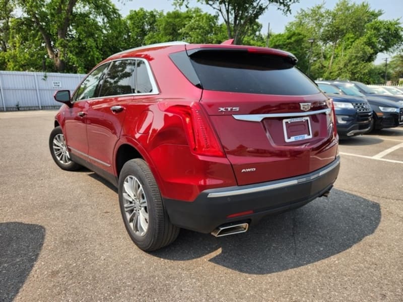 CADILLAC XT5 2019 price $27,365