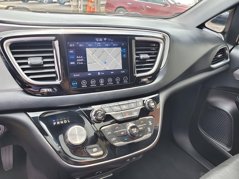 CHRYSLER PACIFICA 2019 price $18,885