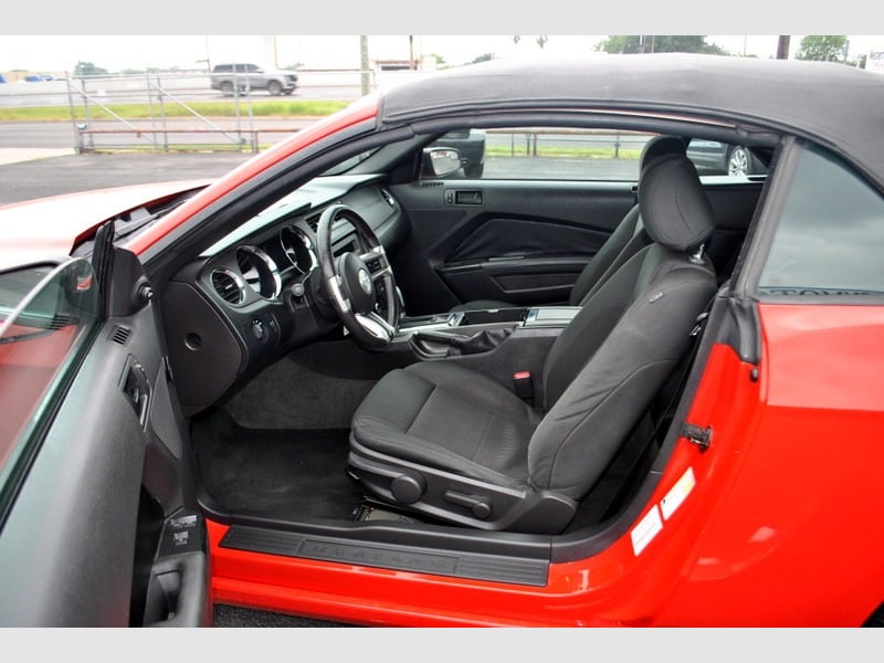 FORD MUSTANG 2014 price $14,995