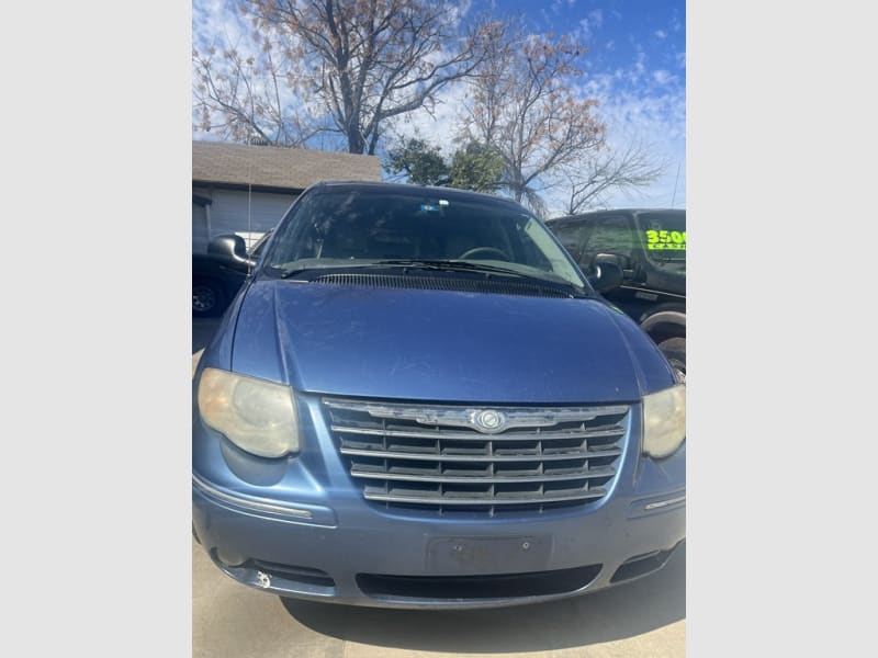 CHRYSLER TOWN & COUNTRY 2007 price Call for Pricing.