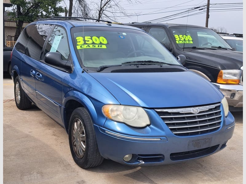 CHRYSLER TOWN & COUNTRY 2007 price Call for Pricing.