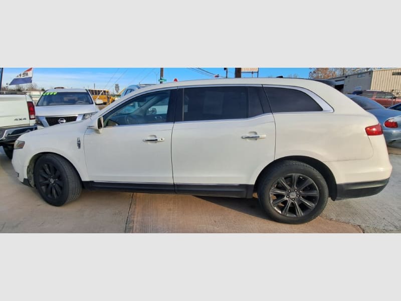 LINCOLN MKT 2013 price $2,500 Down