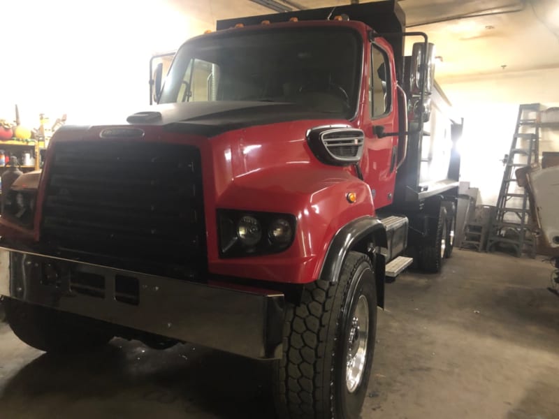 Freightliner 114sd 2014 price $139,500