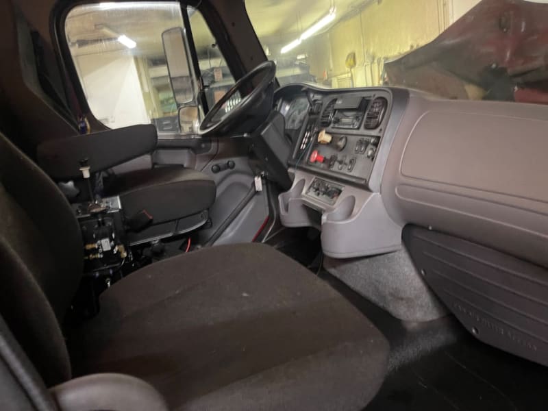 Freightliner 114sd 2014 price $139,500