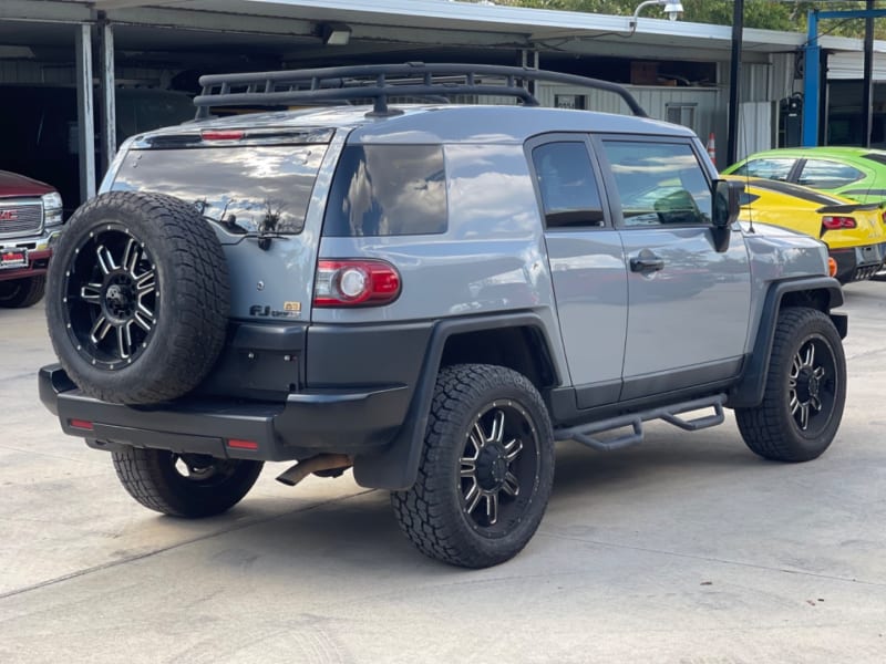 Toyota FJ CRUISER 2013 price $35,495