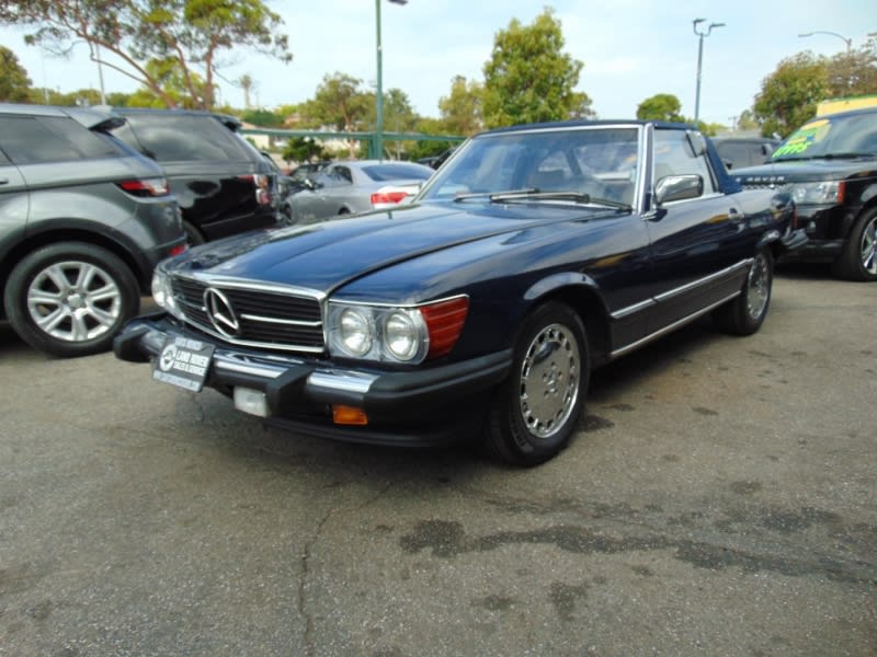 Mercedes-Benz 560 Series 1989 price $15,995