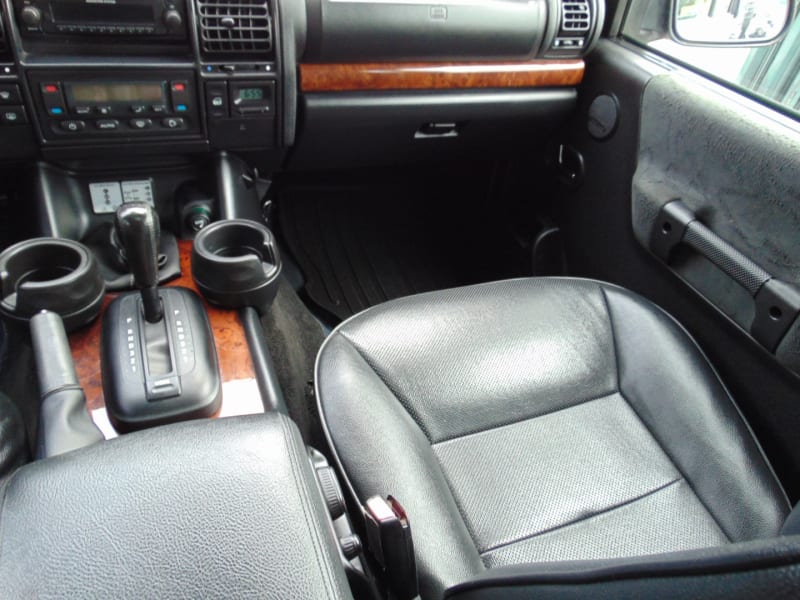 Land Rover Discovery 2004 price $11,995