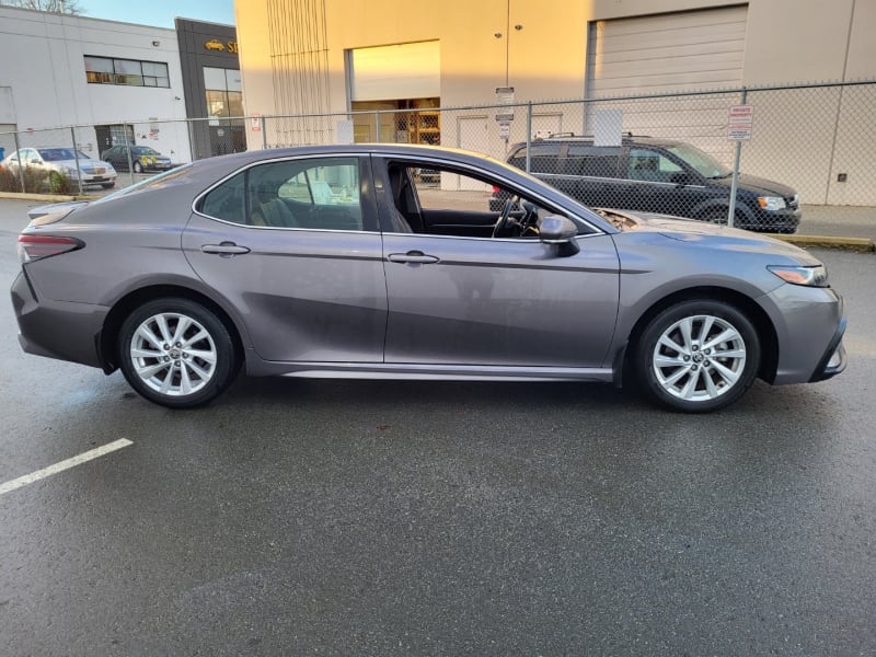 Toyota Camry 2021 price $28,359