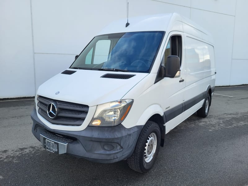 Mercedes-Benz Sprinter Cargo Van 4 cylinder! 2015 price $28,995