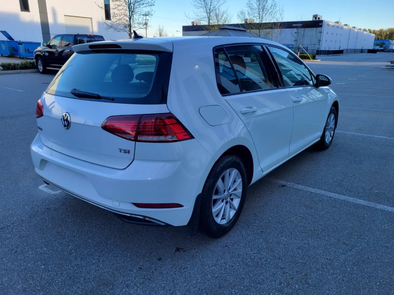 Volkswagen Golf 2018 price $18,999