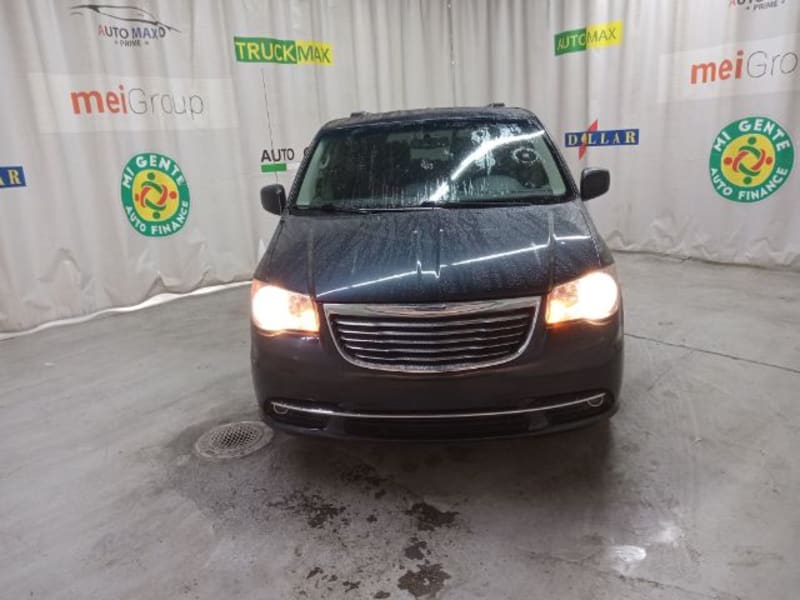 Chrysler Town & Country 2014 price $0