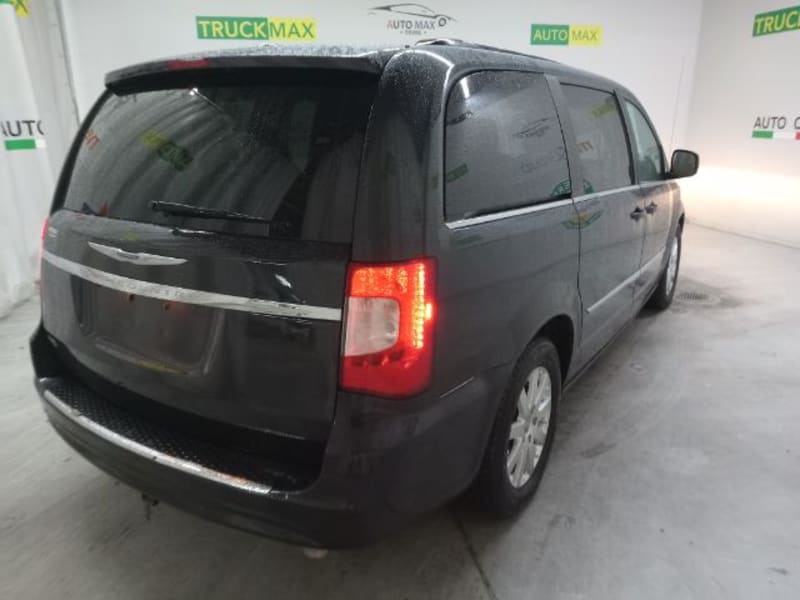 Chrysler Town & Country 2014 price $0