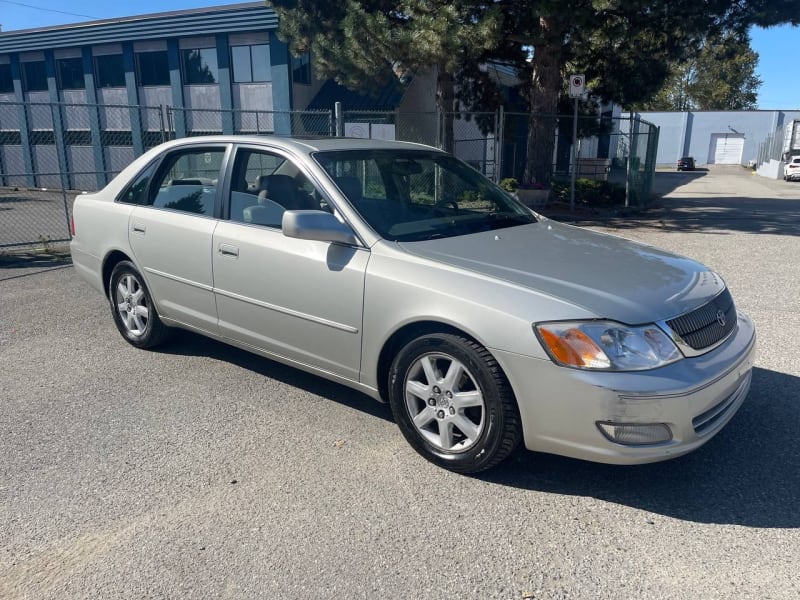 Toyota Avalon 2000 price $4,800