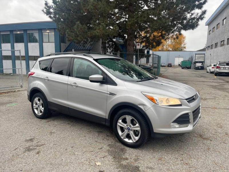 Ford Escape 2013 price $7,800