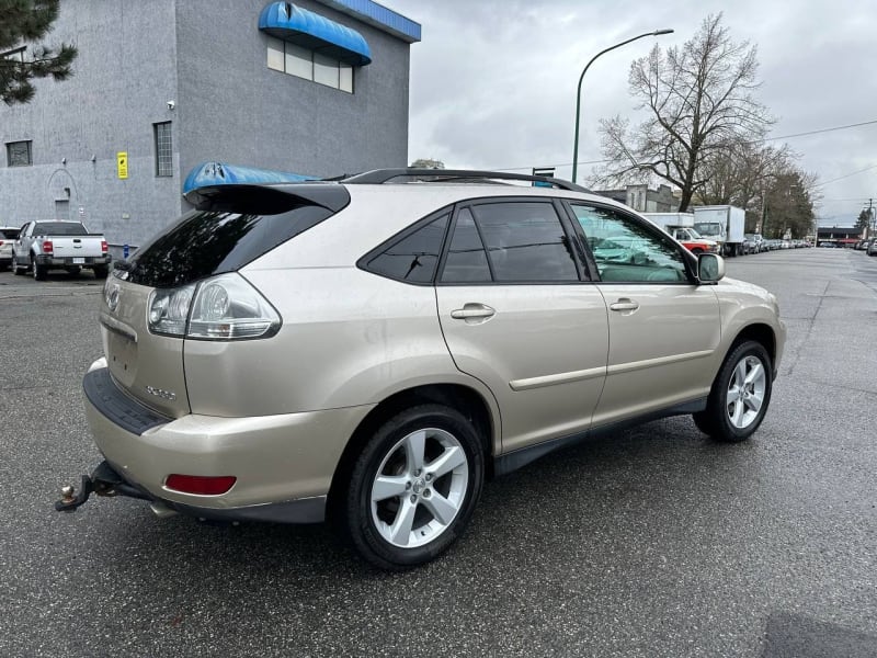 Lexus RX 330 2005 price $8,000