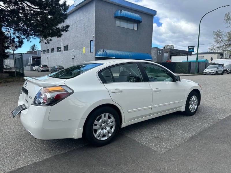 Nissan Altima 2012 price $8,800