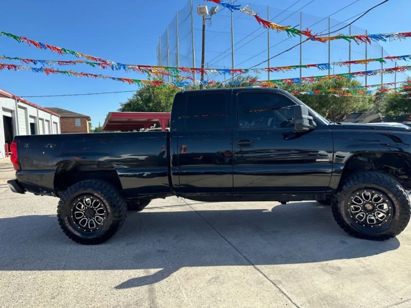 CHEVROLET SILVERADO 2500 2004 price $12,500