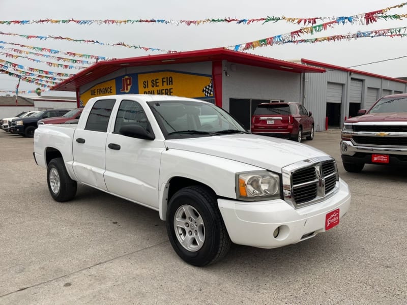 DODGE DAKOTA 2006 price $8,500