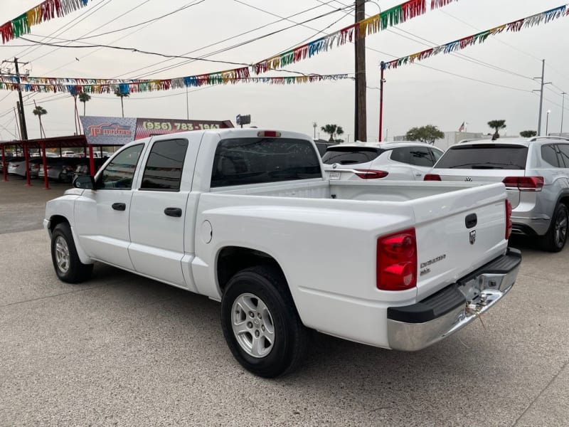 DODGE DAKOTA 2006 price $8,500