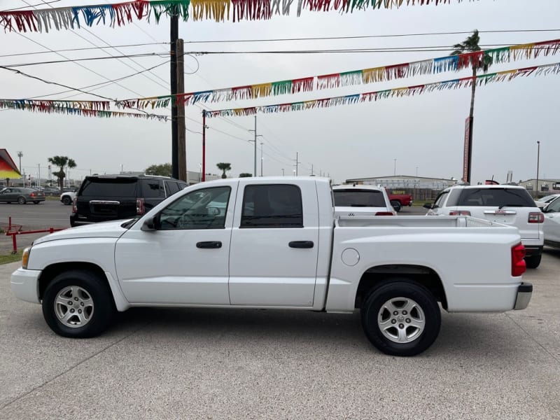 DODGE DAKOTA 2006 price $8,500