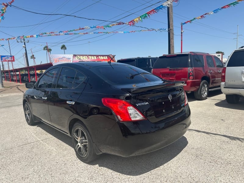 NISSAN VERSA 2015 price $8,500