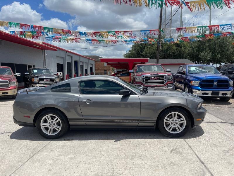 FORD MUSTANG 2012 price $9,500