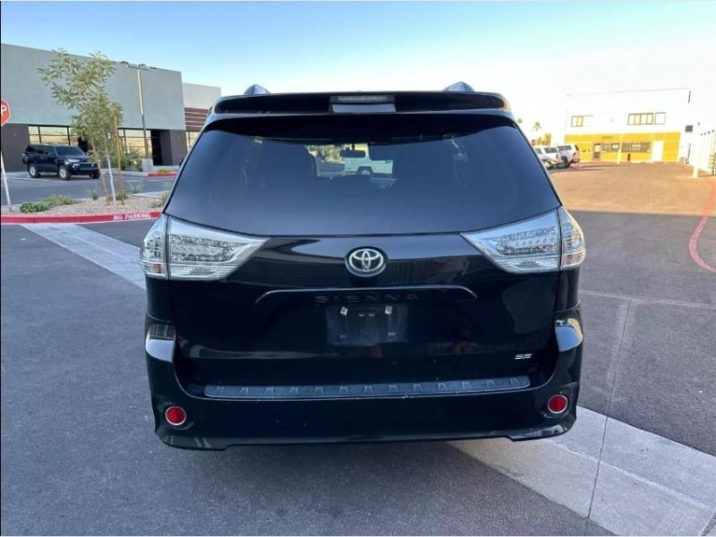 Toyota Sienna 2014 price $15,999