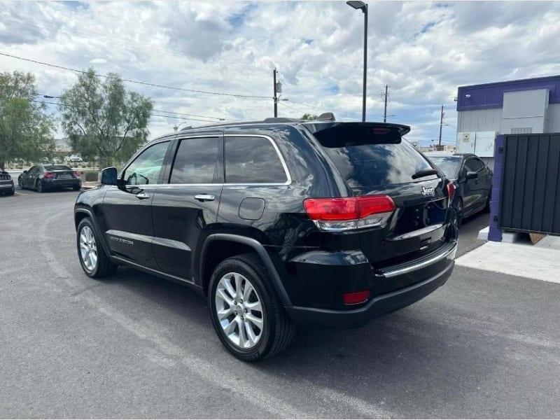 Jeep Grand Cherokee 2017 price $24,444