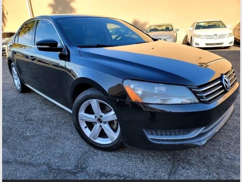 Volkswagen Passat 2013 price $9,399