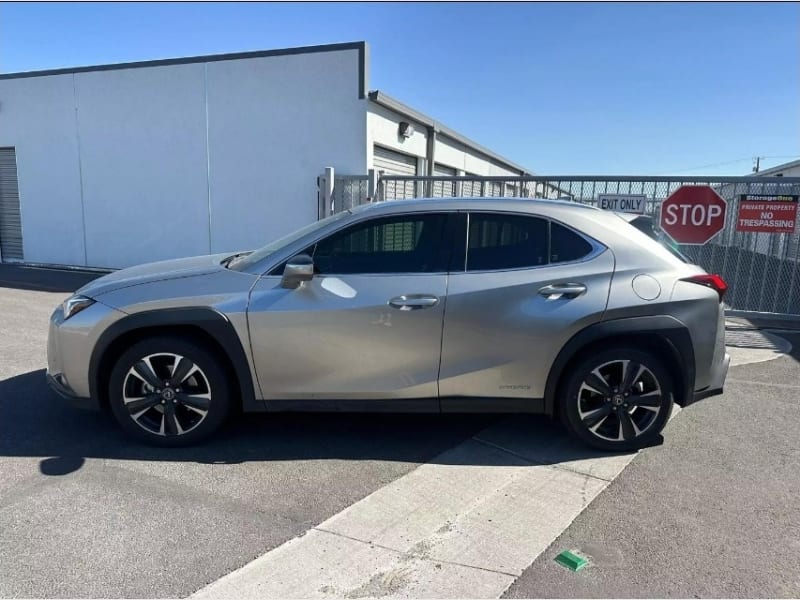 Lexus UX 2020 price $26,495