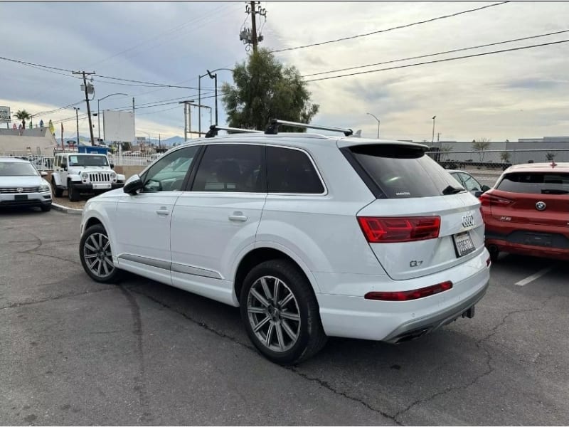 Audi Q7 2018 price $23,999