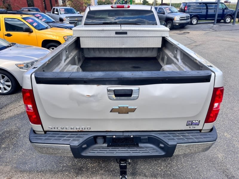 CHEVROLET SILVERADO 4X4 2007 price $8,995