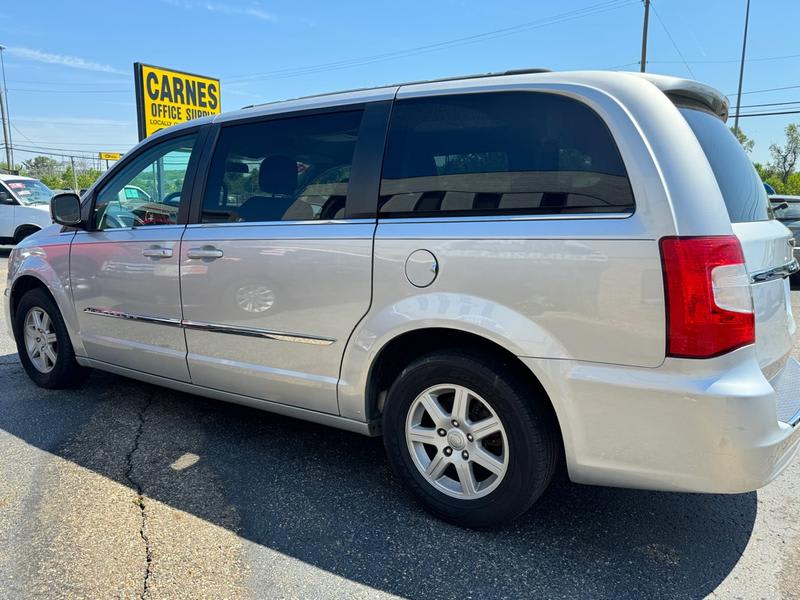 CHRYSLER TOWN & COUNTRY 2011 price $6,999