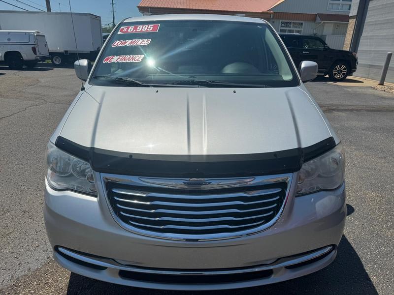 CHRYSLER TOWN & COUNTRY 2011 price $6,999