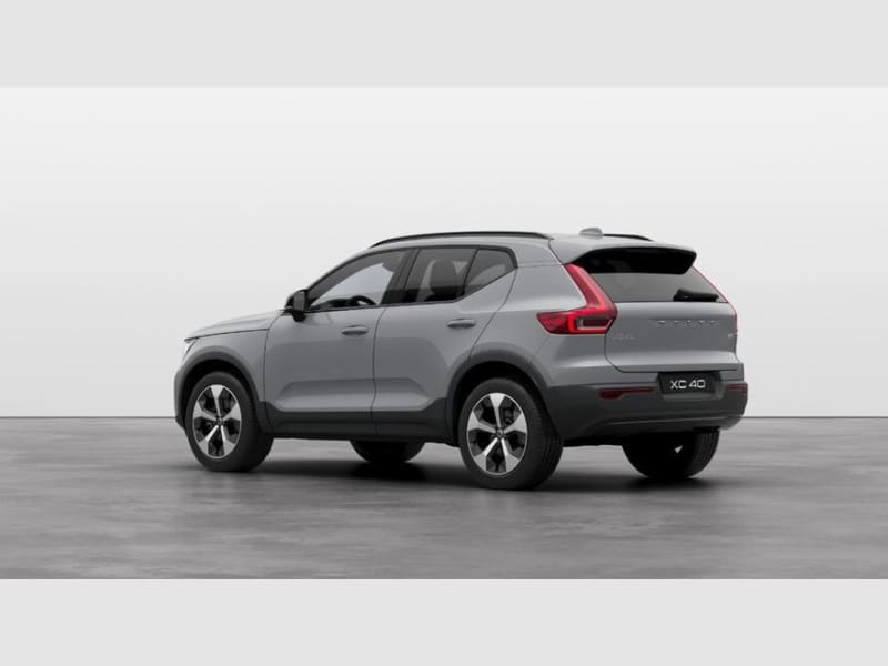 Volvo XC40 2024 price $56,164