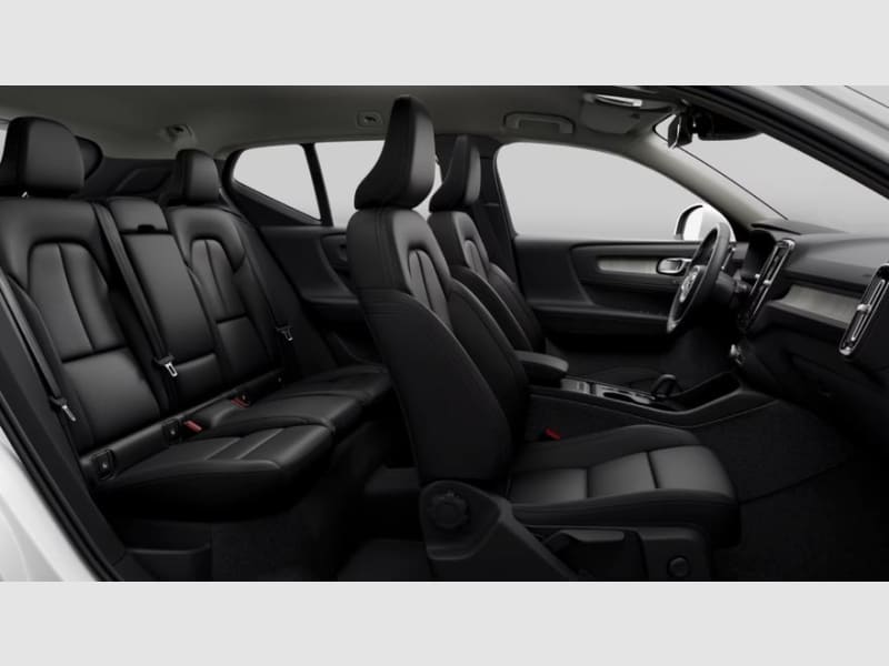 Volvo XC40 2024 price $49,932