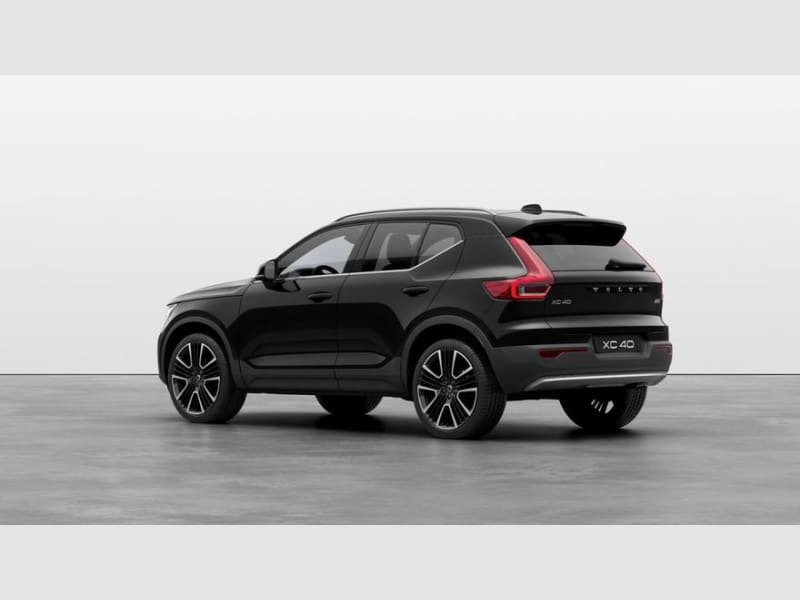 Volvo XC40 2024 price $58,280