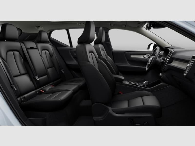 Volvo XC40 2024 price $57,398