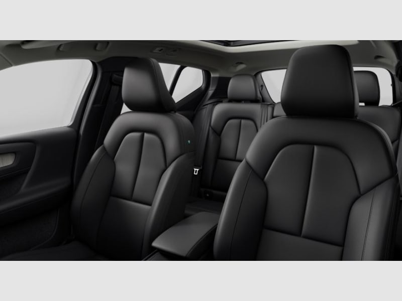 Volvo XC40 2024 price $54,189