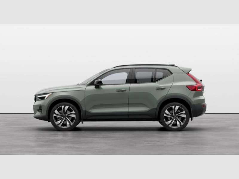 Volvo XC40 2024 price $54,189