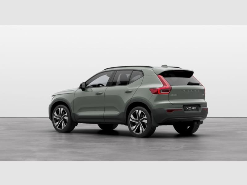 Volvo XC40 2024 price $54,189