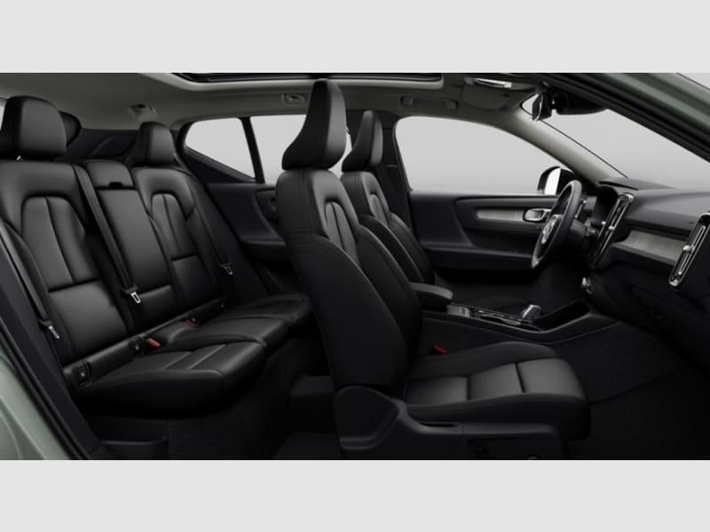 Volvo XC40 2024 price $54,189