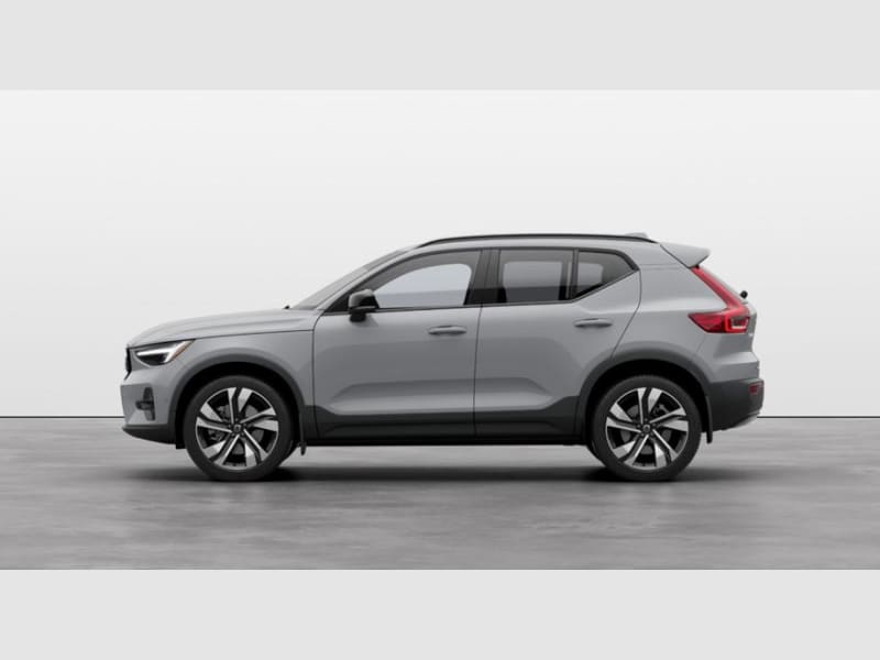 Volvo XC40 2024 price $56,541