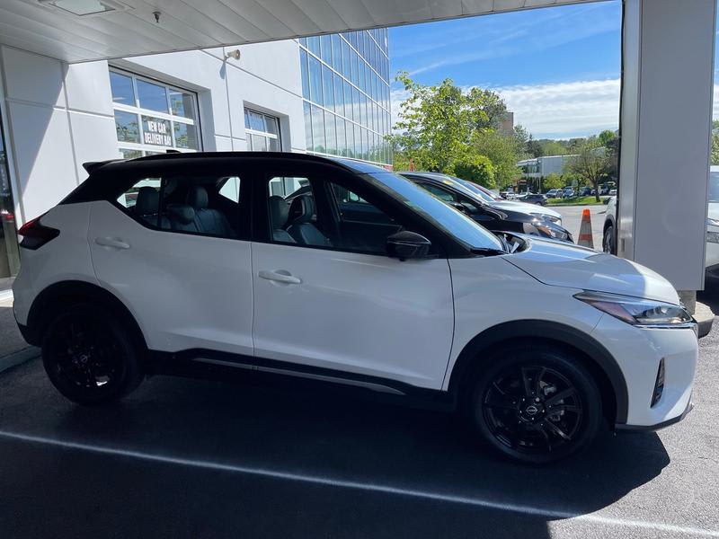 Nissan KICKS 2022 price $25,800