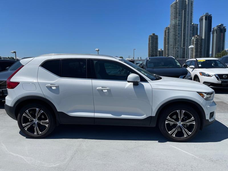 Volvo XC40 2021 price $37,980