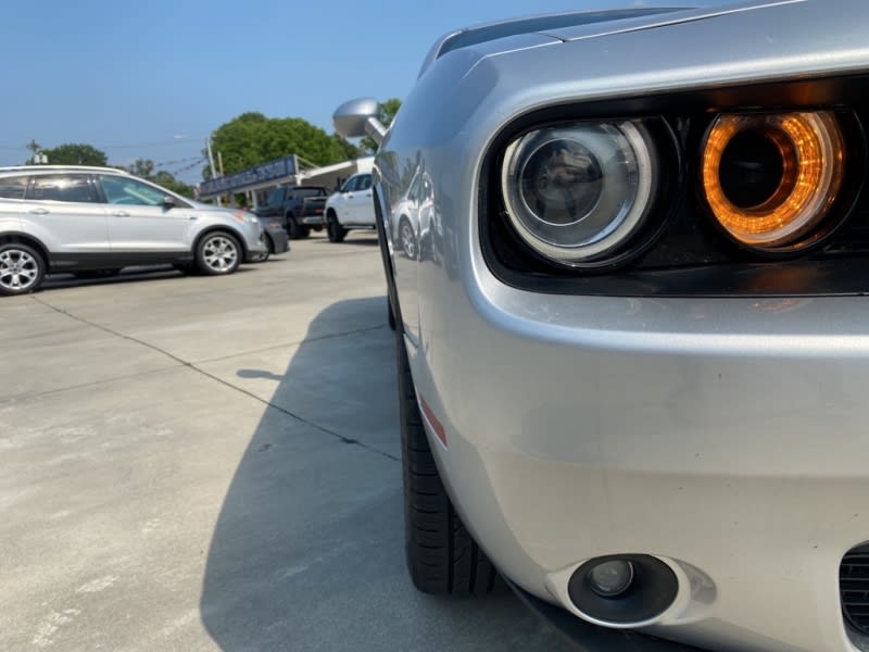 DODGE CHALLENGER 2020 price $18,999