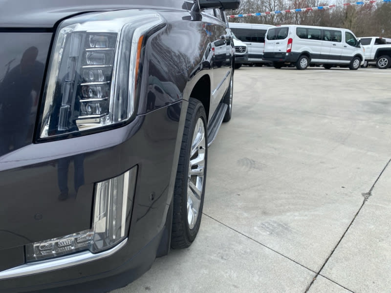 CADILLAC ESCALADE 2018 price $31,777