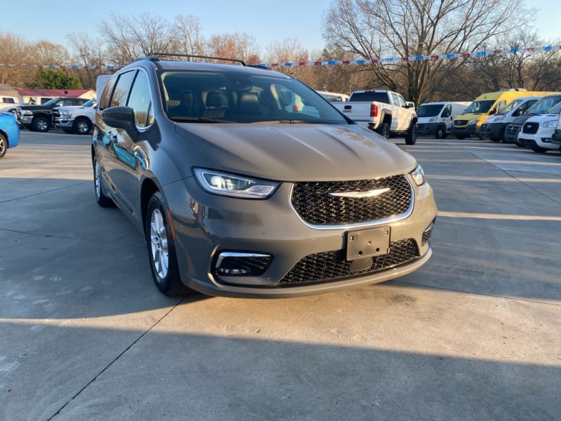 CHRYSLER PACIFICA 2022 price $23,555