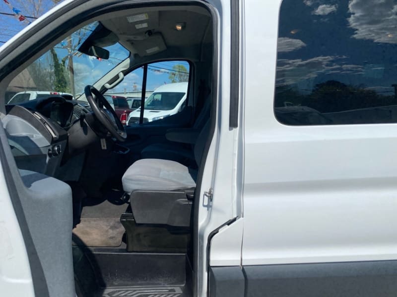 FORD TRANSIT WAGON L 2018 price $15,999