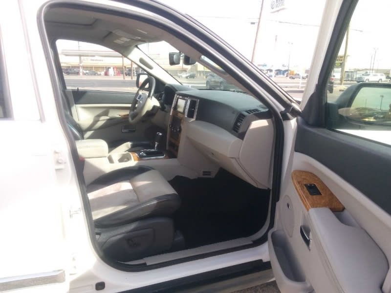 JEEP GRAND CHEROKEE 2009 price Call for Pricing.